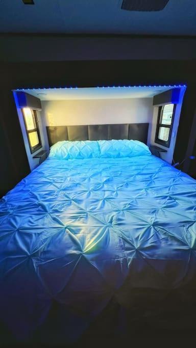 Luxury Glamping Near Idaho Event Center In Nampaアパートメント エクステリア 写真
